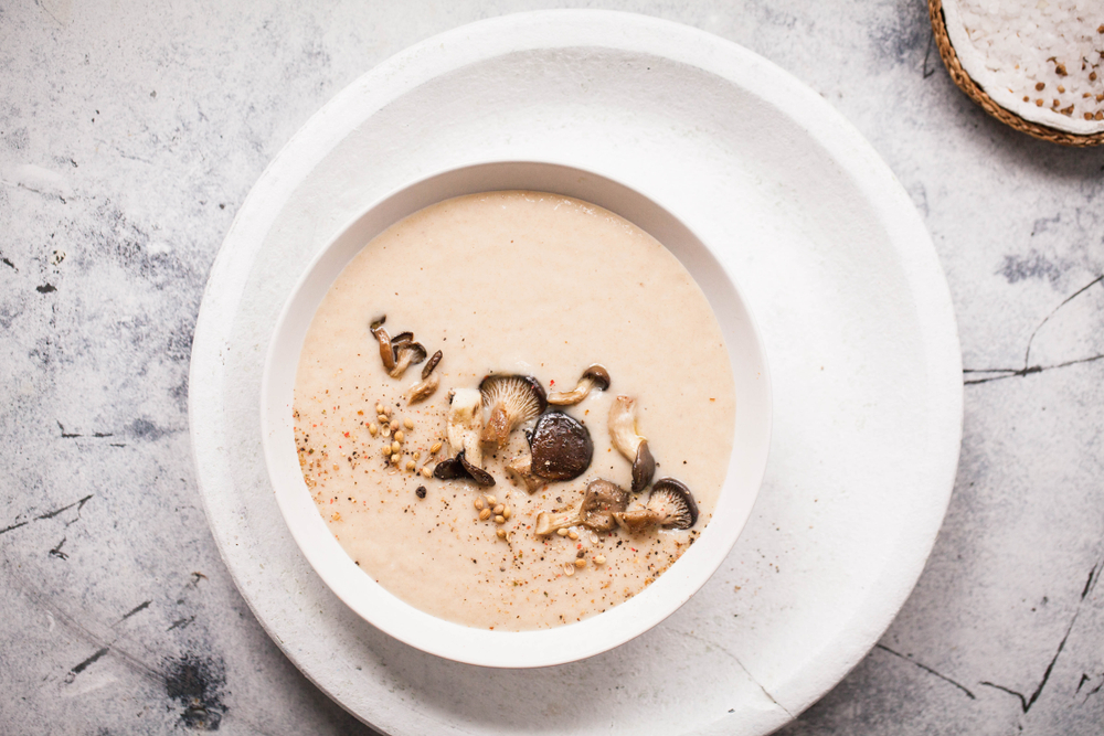 Suppe mit Austernpilzen